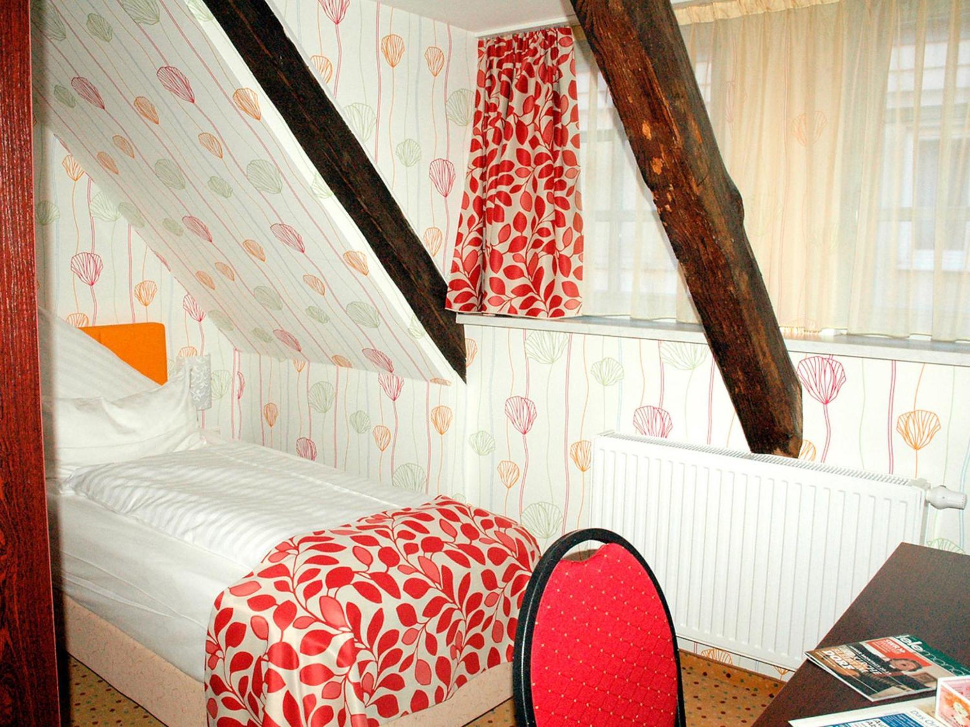 Maerchenhotel Bergen Auf Rugen Habitación foto