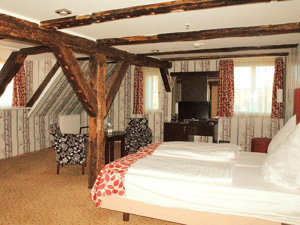 Maerchenhotel Bergen Auf Rugen Habitación foto